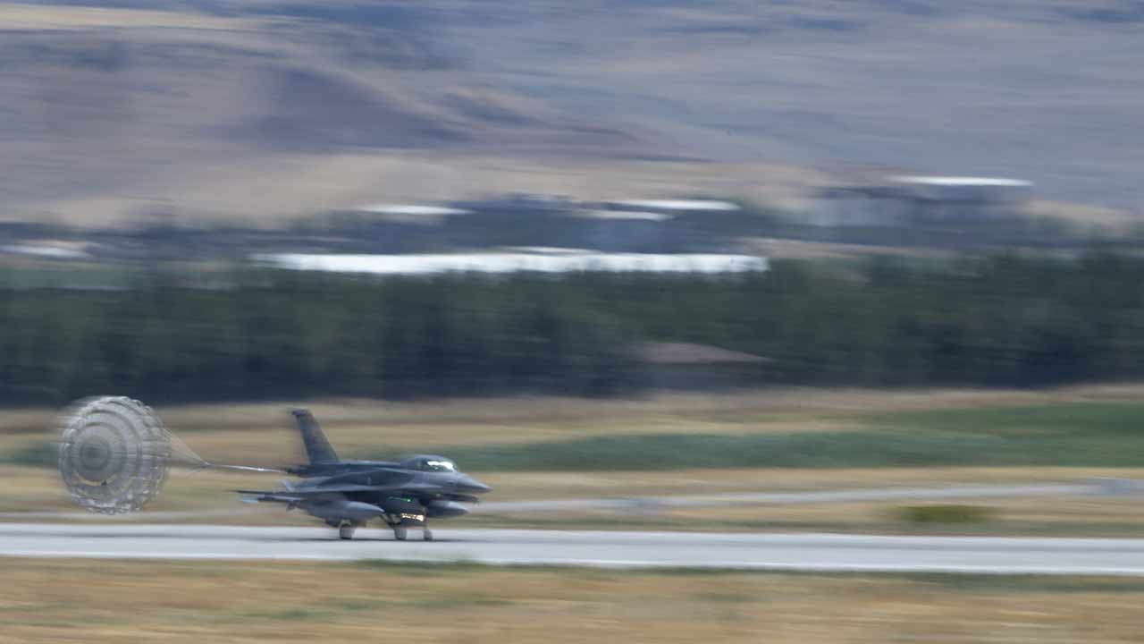 Foto - Kendi savaş uçakları yok... Türk F-16'ları 3 ülkeyi korumak için harekete geçiyor!