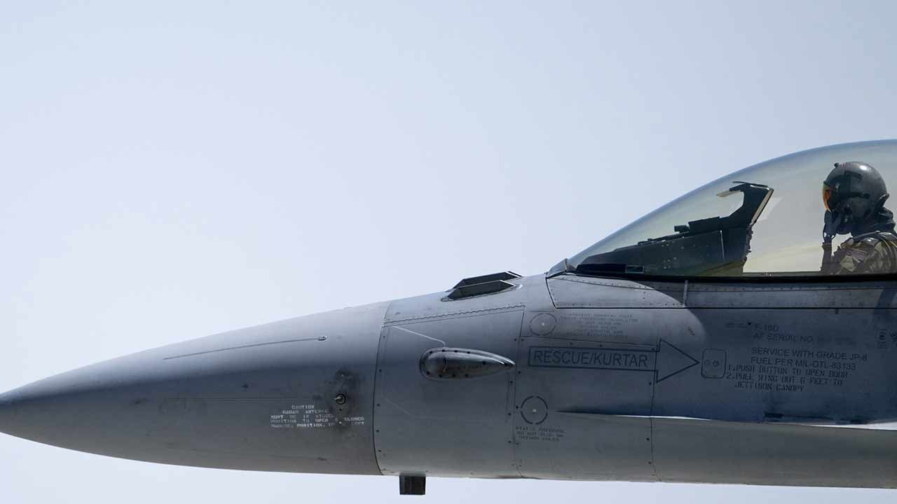 Foto - Kendi savaş uçakları yok... Türk F-16'ları 3 ülkeyi korumak için harekete geçiyor!
