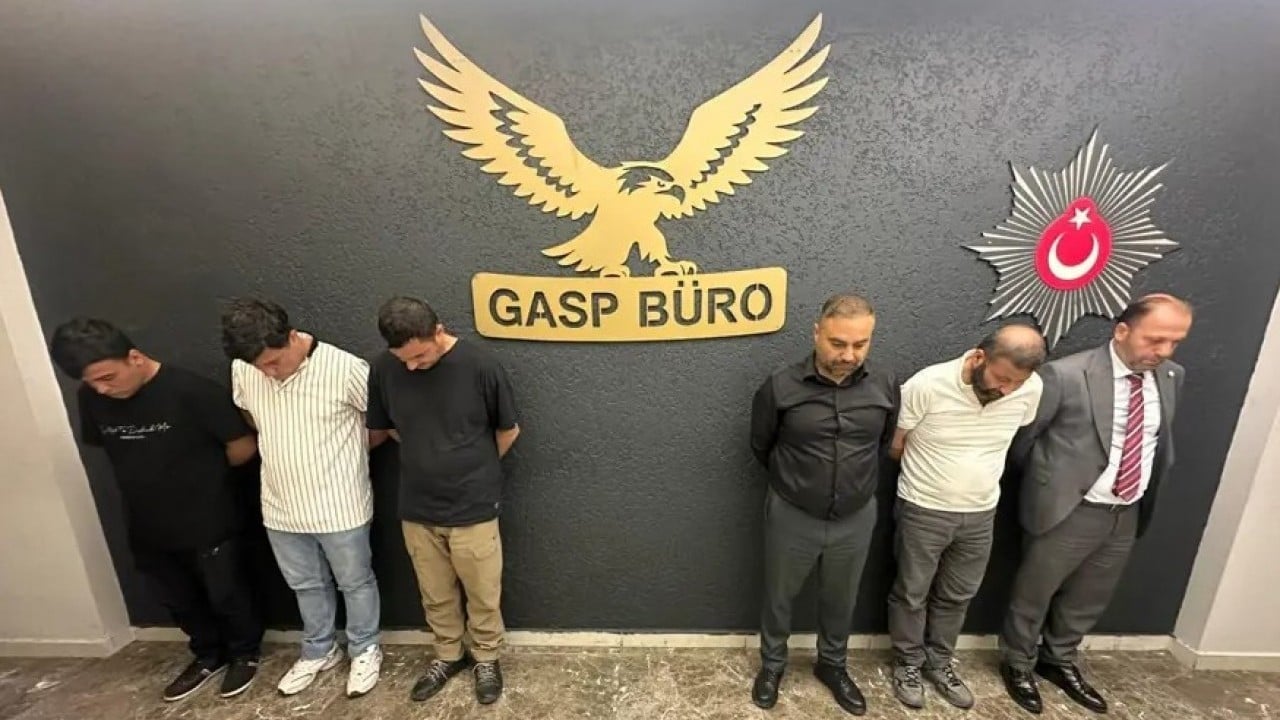 Foto - Kendini ‘Cumhur İttifakı Ocakları Başkanı’ diye tanıtmıştı! Sözde başkan suç makinesi çıktı