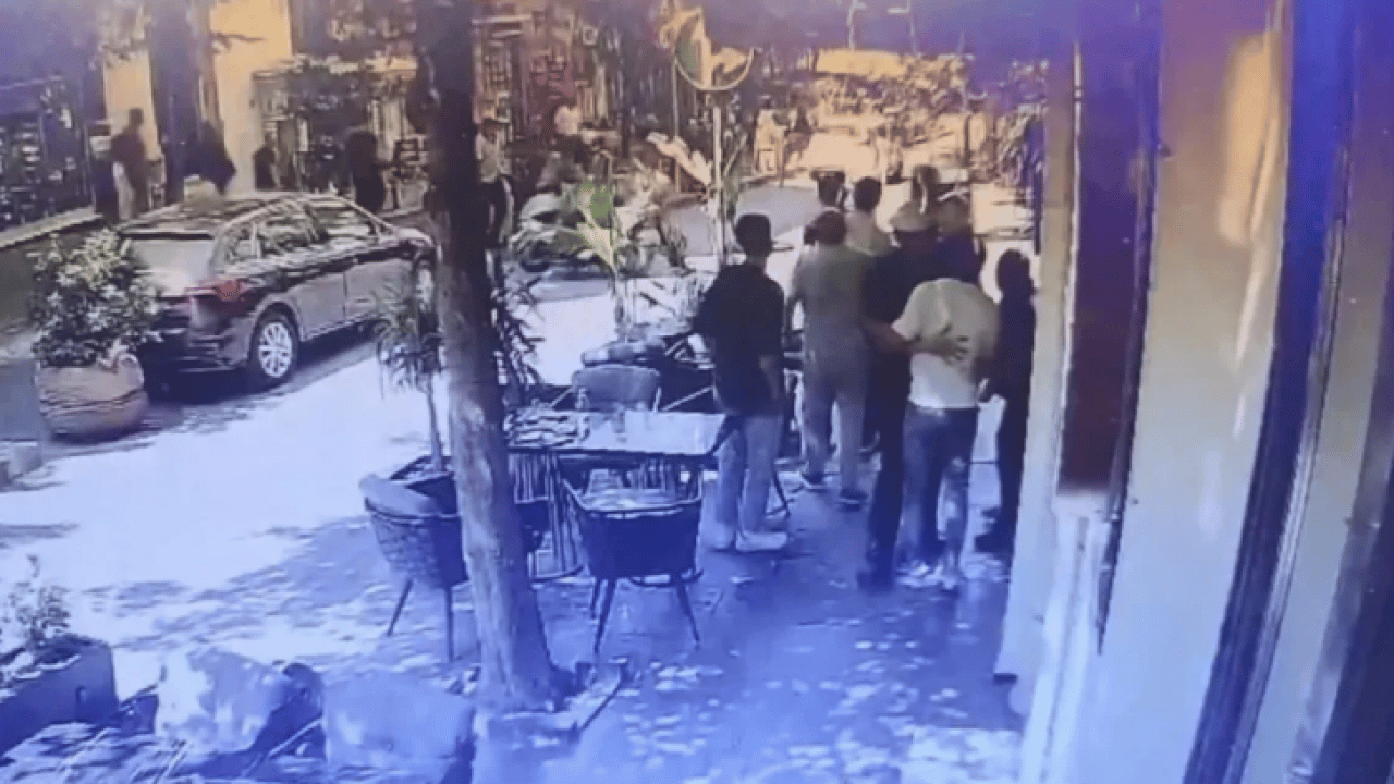 Foto - Kendini rolüne kaptırıp sağa sola racon kesiyordu... Hakim karşısına çıkacak