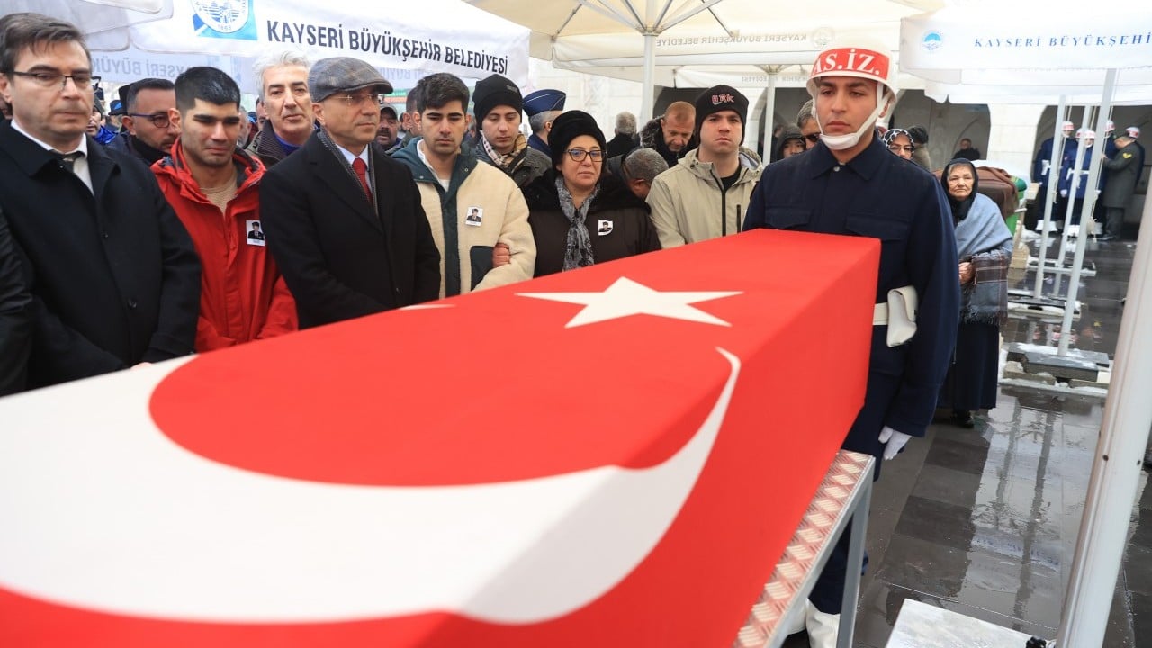 Kendisini kurtaran Kıbrıs gazisini son yolculuğunda yalnız bırakmadı