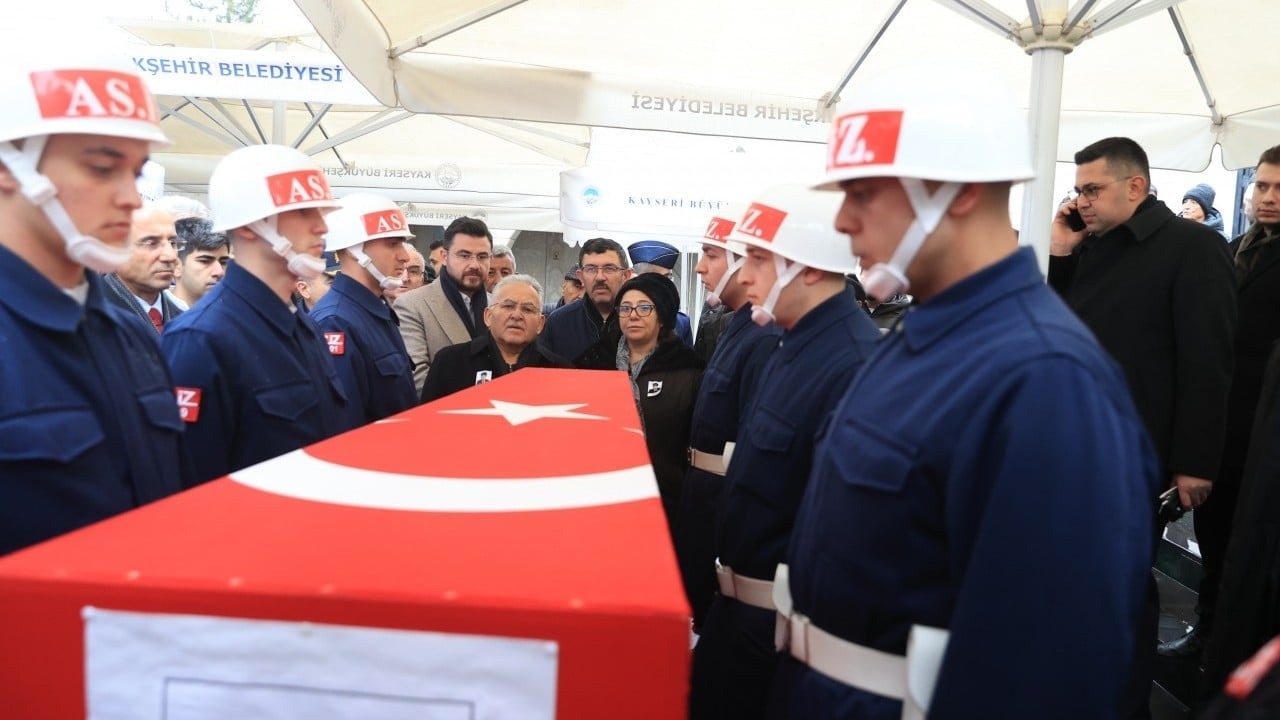 Foto - Kendisini kurtaran Kıbrıs gazisini son yolculuğunda yalnız bırakmadı