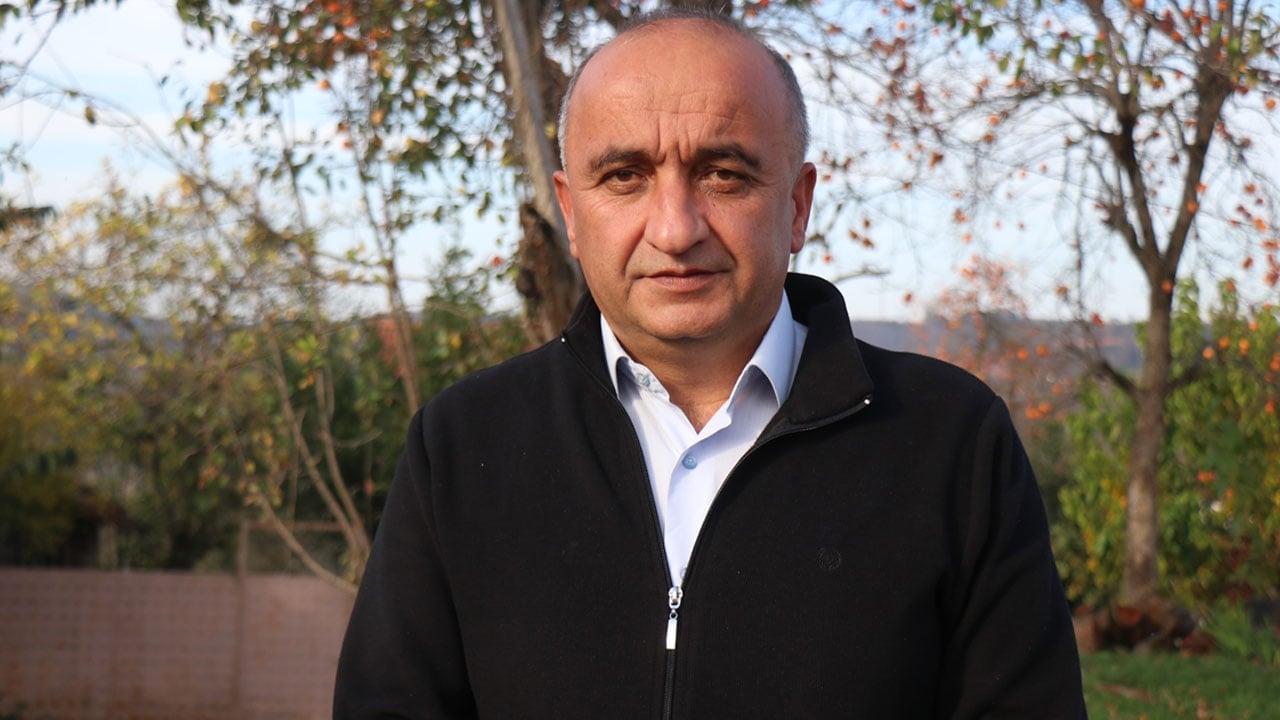 Foto - Kendisini yuvadan atan annesi ve kardeşleri ile gitmedi: Kalbi kırılan leylek gökyüzünden vazgeçti, insanlarla yaşamaya karar verdi