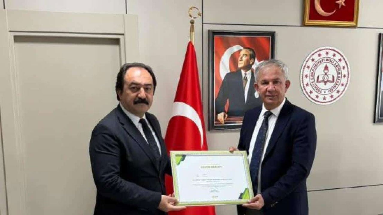 Foto - Kepçeyi tutan kazanıyor! Lise öğrencilerinden 40 milyon TL ciro