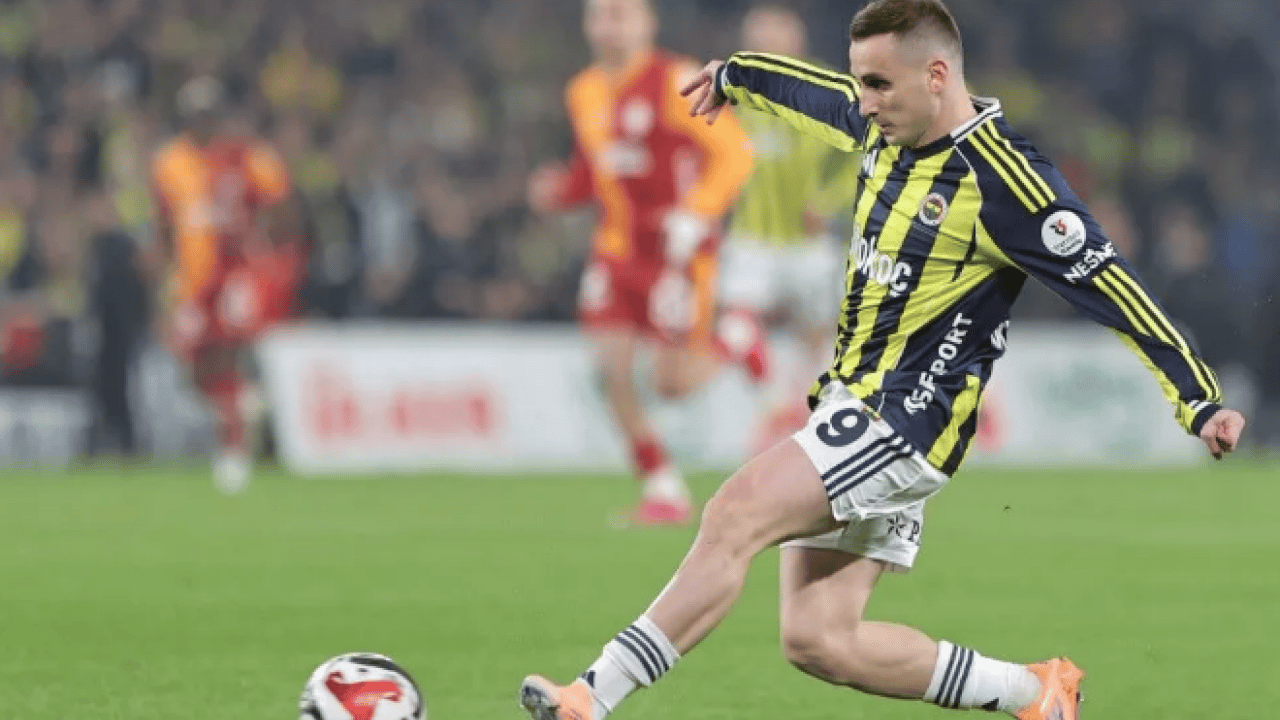 Foto - Kerem'in performansı bundan mı düştü deyip açıkladılar! Saç ektirdiği için mi? Gür saçlarından sen sorumlusun