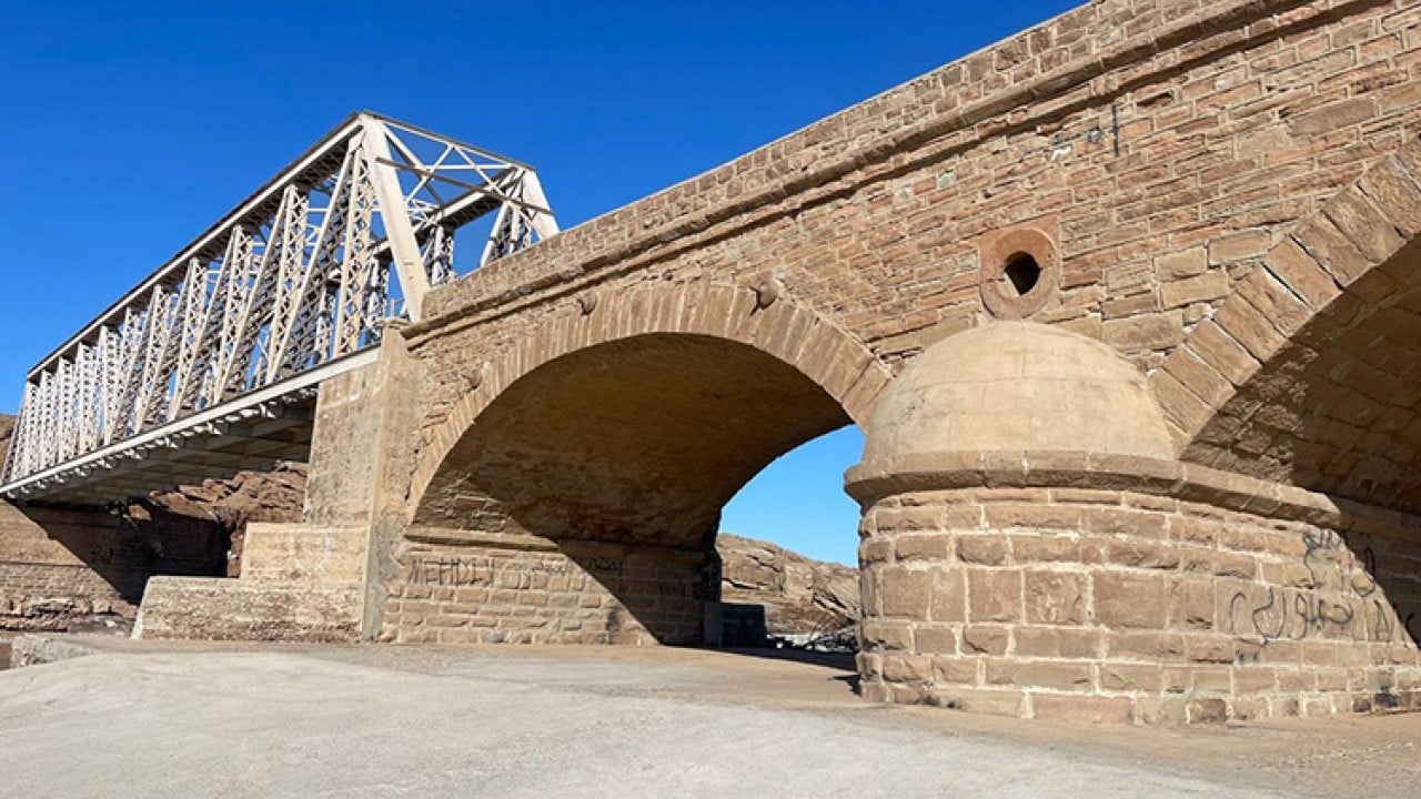 Foto - Kerkük'ün gözbebeği tarihi Osmanlı Köprüsü! Yıllara ve sellere rağmen dimdik ayakta