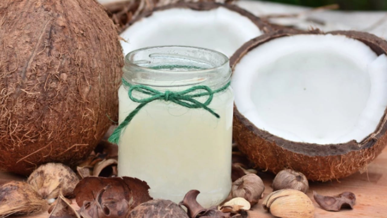 Foto - Kesmek zorunda kalmayacaksınız! Saça yapışan sakızdan kurtulmanın yolu