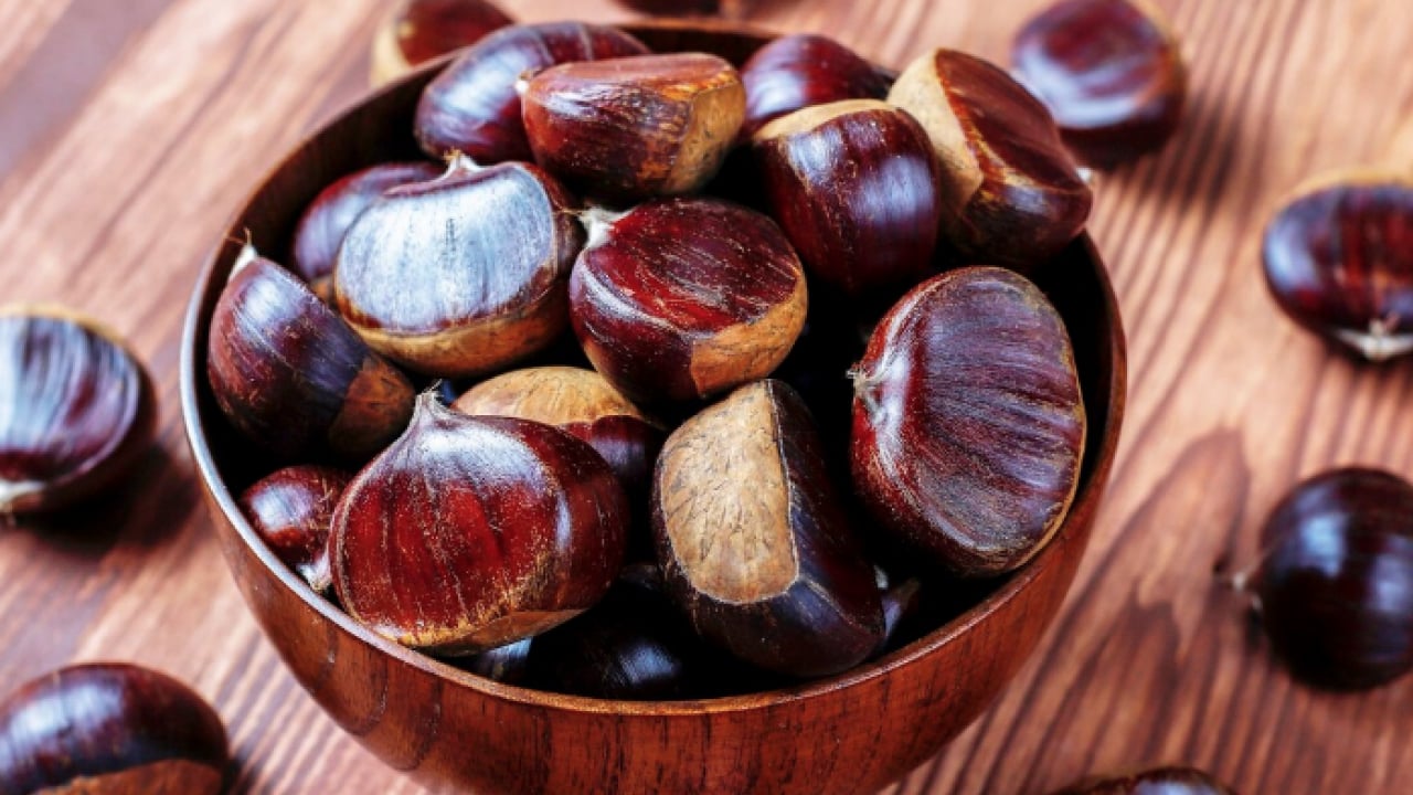 Foto - Kestaneyi fırına atmadan önce suyuna 1 kaşık atın! Meğer kestane bu yüzden daha... Püf noktası!