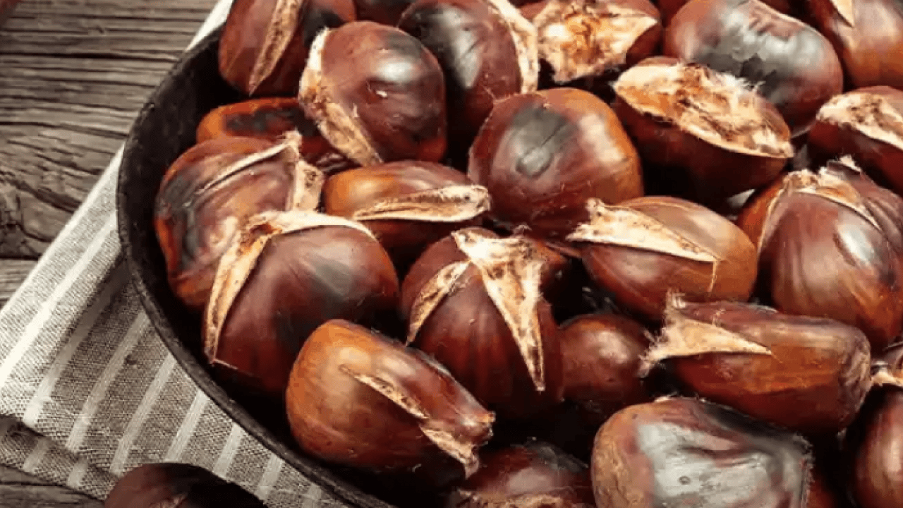 Foto - Kestaneyi fırına atmadan önce suyuna 1 kaşık atın! Meğer kestane bu yüzden daha... Püf noktası!