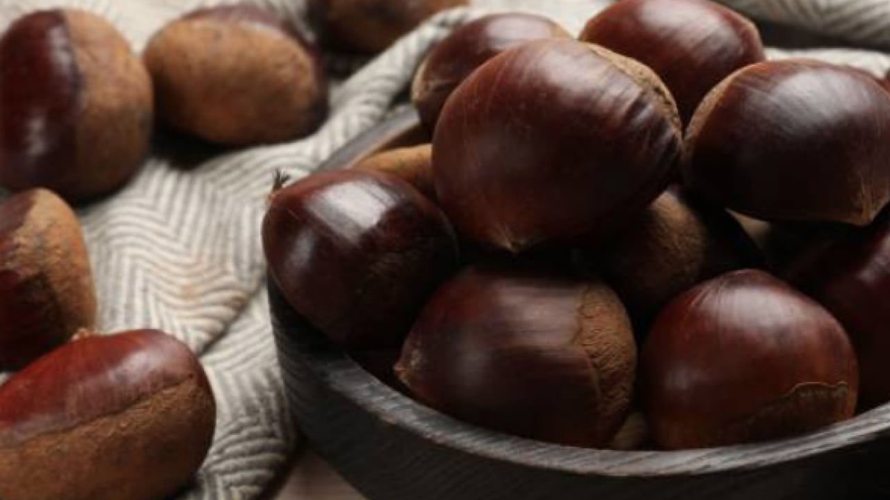 Foto - Kestaneyi fırına atmadan önce suyuna 1 kaşık atın! Meğer kestane bu yüzden daha... Püf noktası!