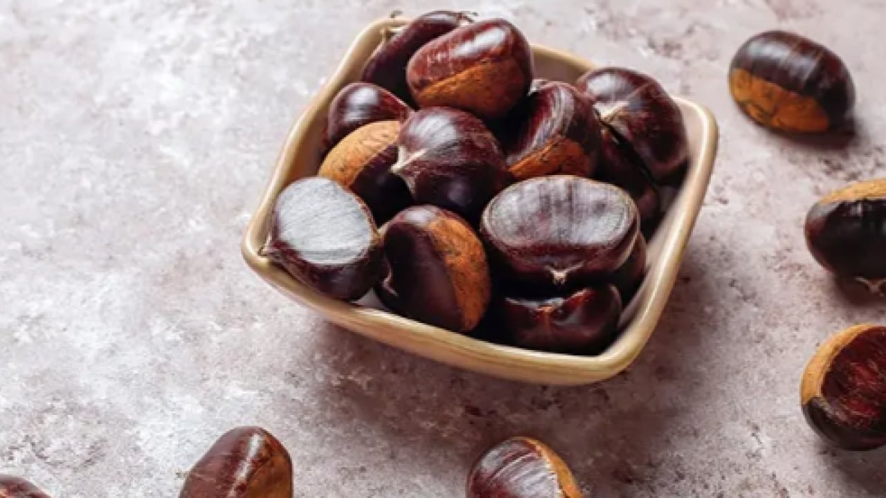 Foto - Kestaneyi fırına atmadan önce suyuna 1 kaşık atın! Meğer kestane bu yüzden daha... Püf noktası!