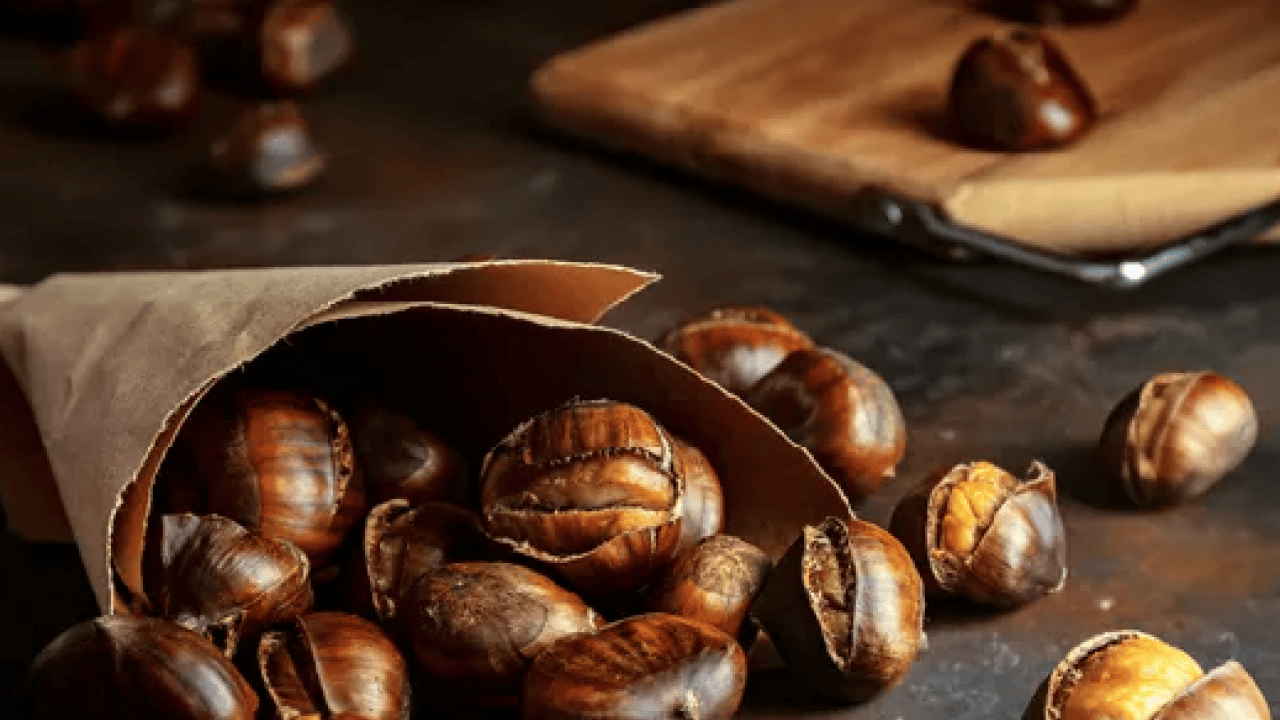 Foto - Kestaneyi mükemmel pişirmenin püf noktası meğer burada saklıymış! İnce detay...