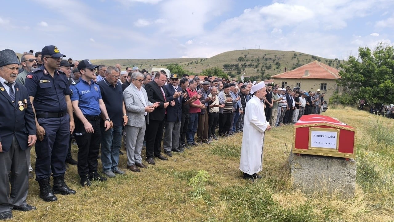 Foto - Kıbrıs gazisine son görev