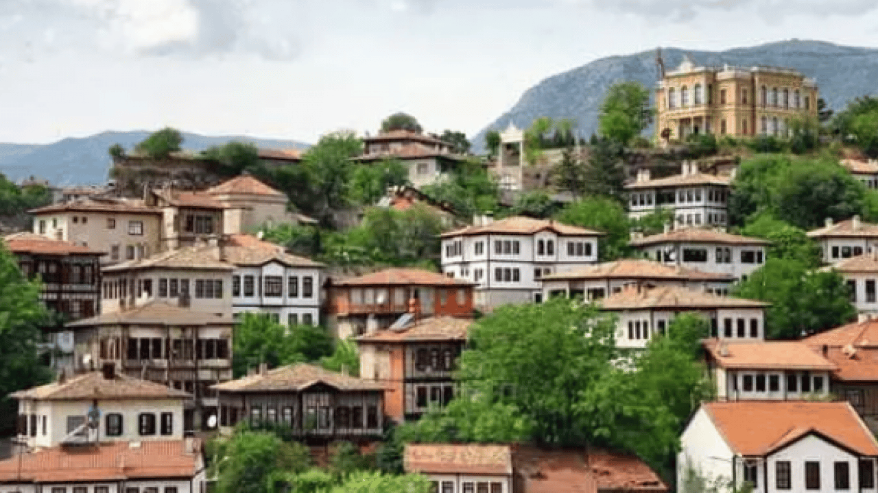 Foto - Kıl payı il oldu: İşte Türkiye'de sonradan il olan ilçeler!