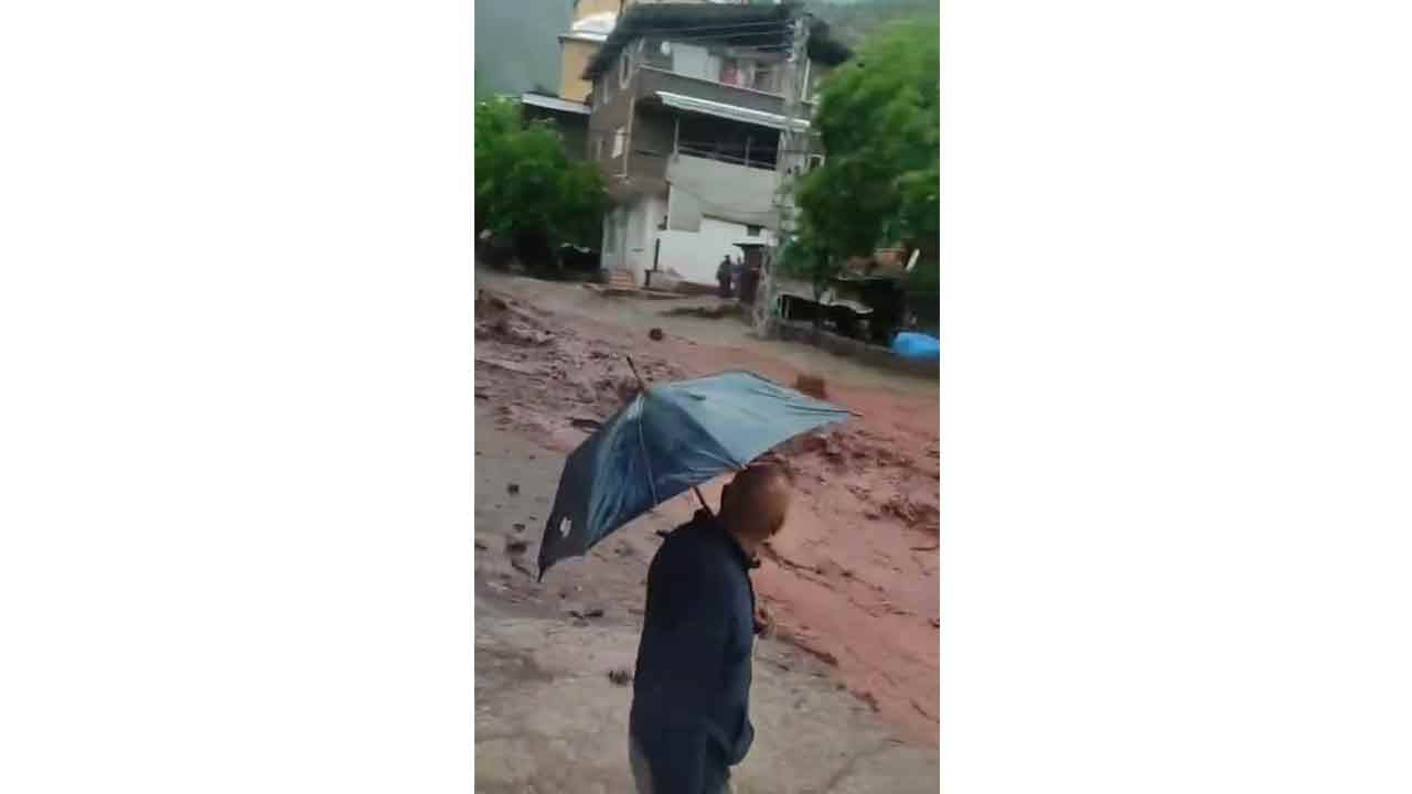 Foto - Kıl payıyla CHP’nin kazandığı ilde şaşırtmayan görüntüler! Kendi yollarını kendileri temizledi