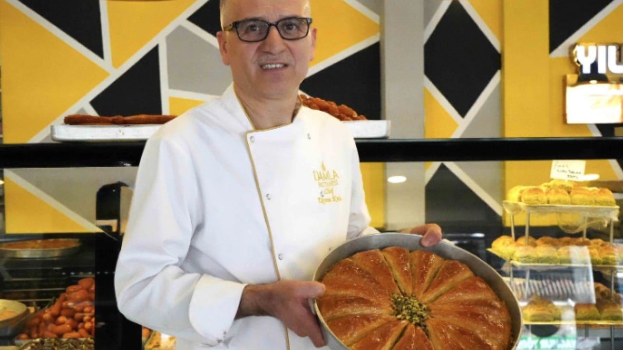 Foto - Kilo fiyatı dudak uçuklatıyor! Fıstıklı baklavada 'hile' uyarısı