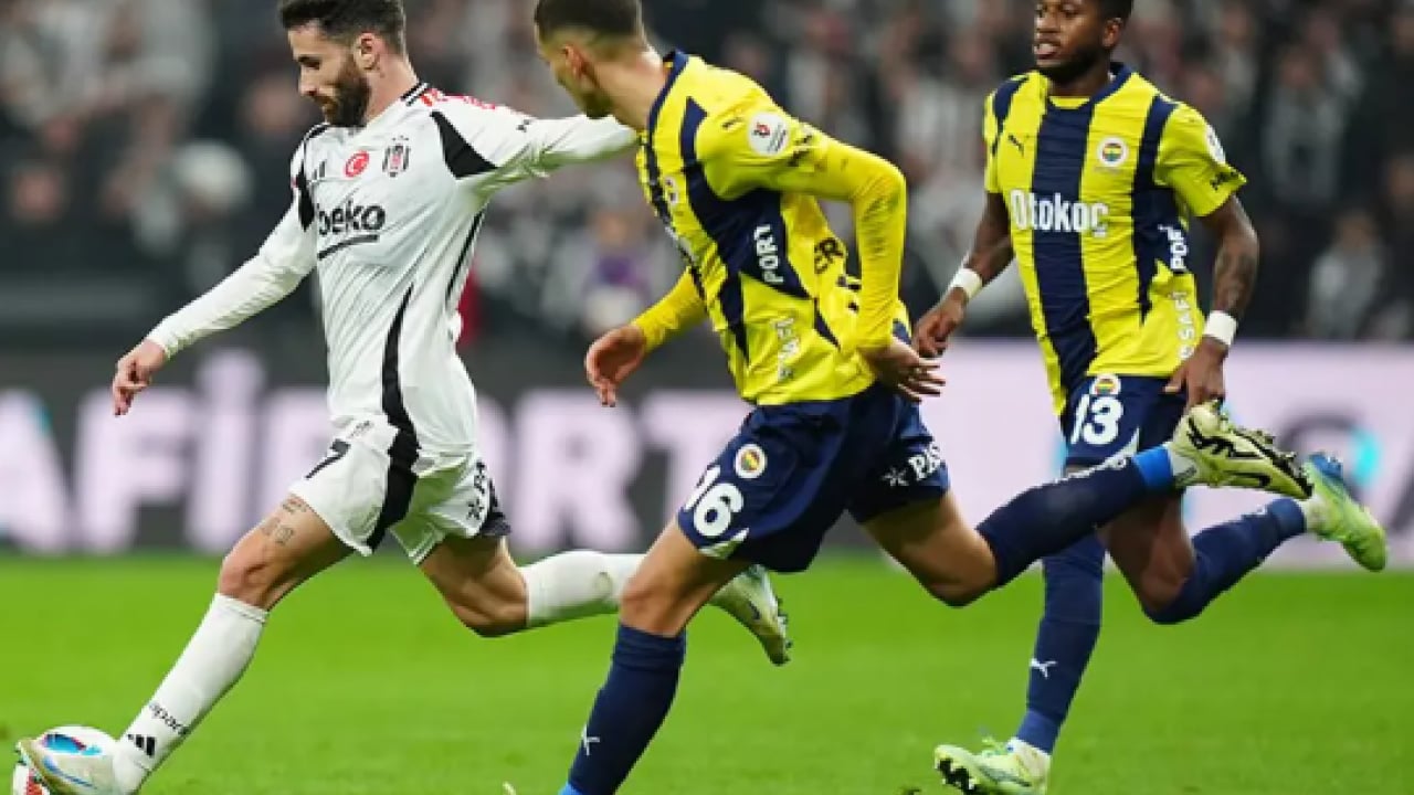 Foto - Kim daha hırçın? Fenerbahçe-Beşiktaş derbilerinde kart yağmuru