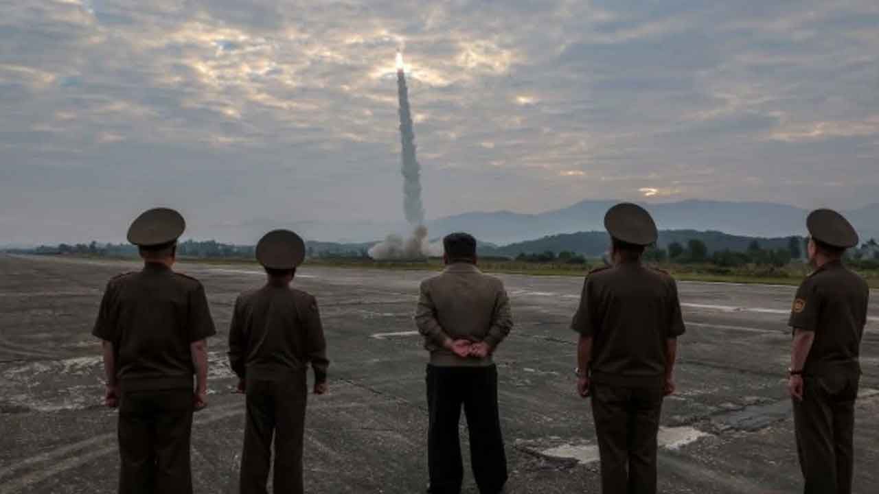 Foto - Kim Jong-un çıldırdı! Anayasayı değiştirdi... Eğer öldürülürse dünyayı yakacaklar