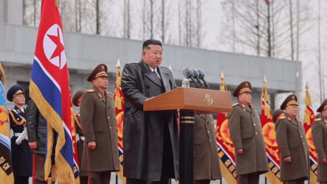 Kim Jong-un’dan askerlere dikkat çeken karşılama