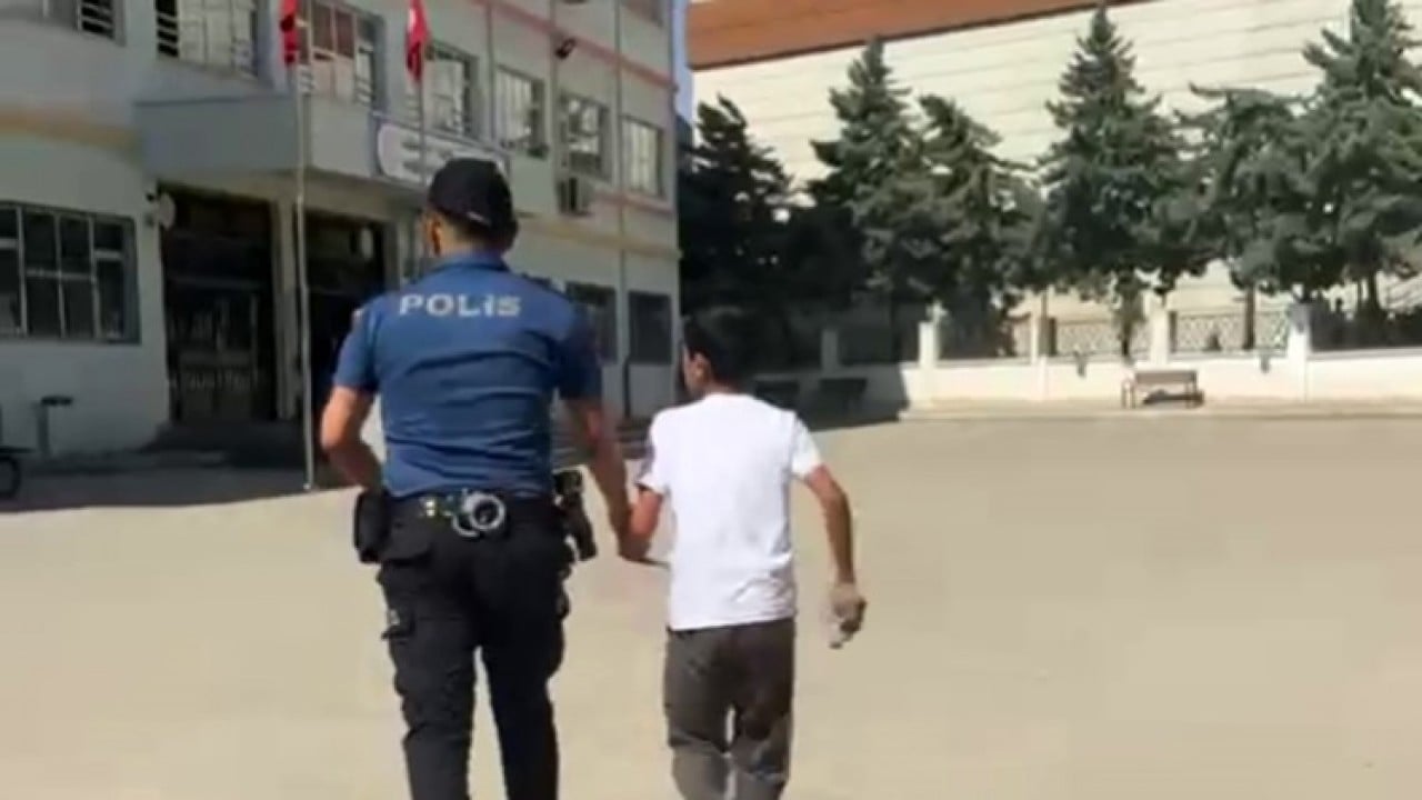 Foto - Kimi son anda yetişti kimi son testini çözdü! Aileler dışarıda öğrenciler içeride ter döktü