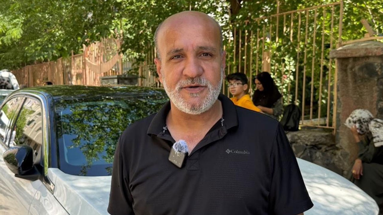 Foto - Kimi son anda yetişti kimi son testini çözdü! Aileler dışarıda öğrenciler içeride ter döktü