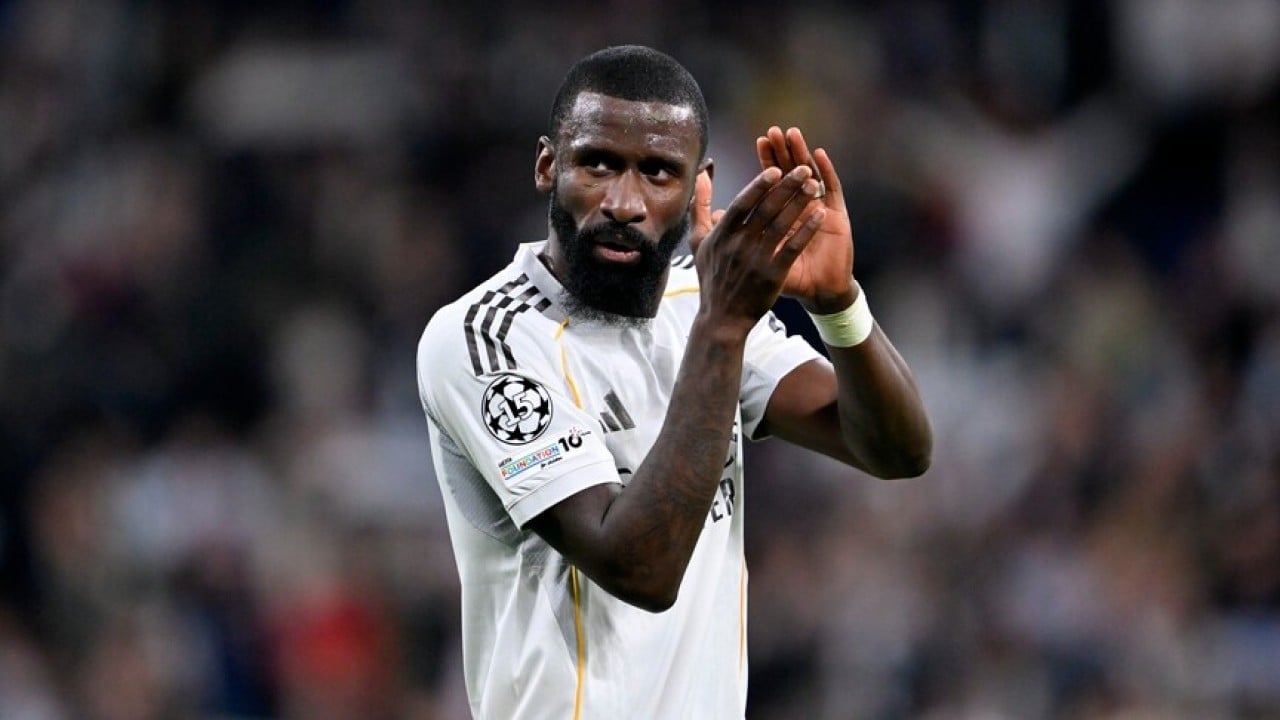 Kimse beklemiyordu! Real Madrid sözleşmesini uzattı 