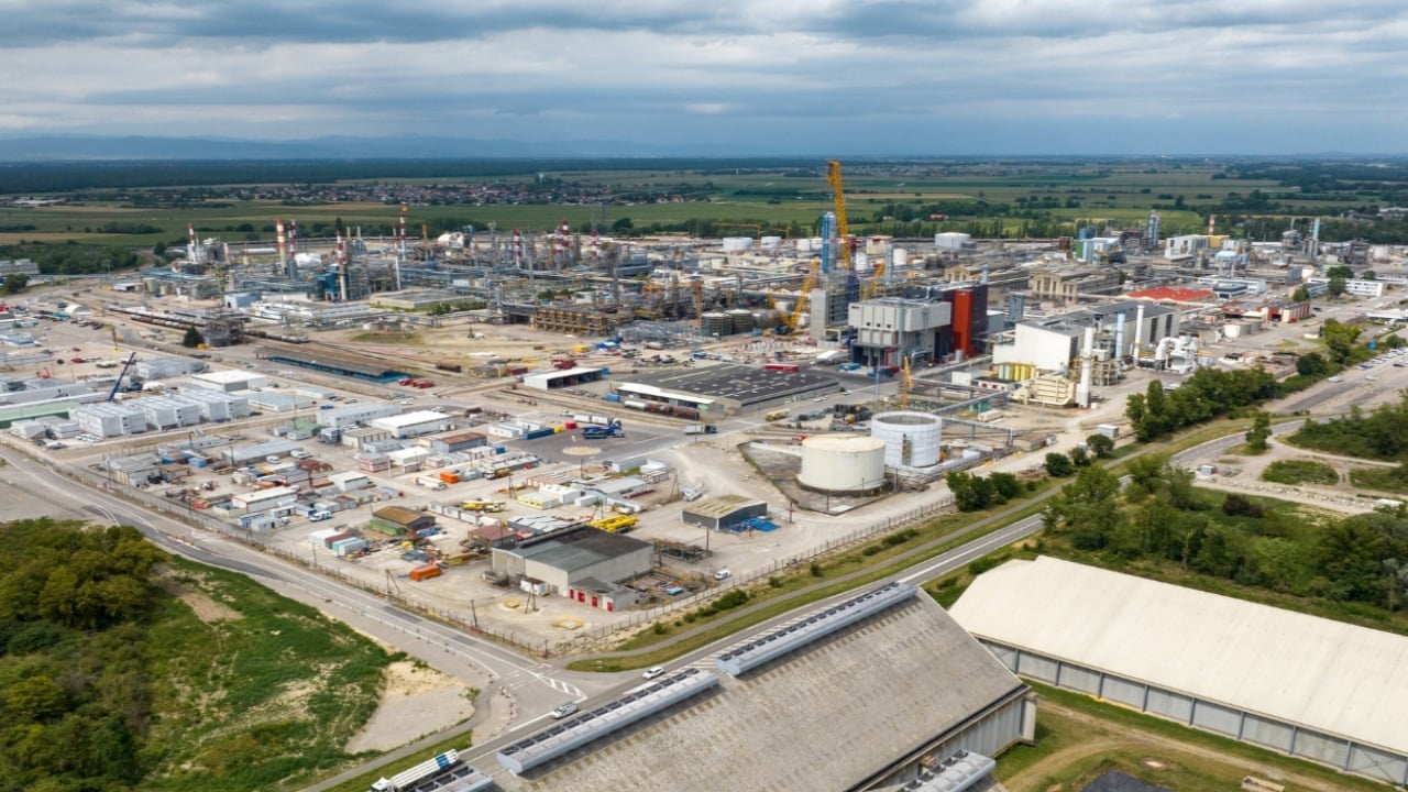 Foto - Kimya devinde büyük şok! Üretimi tamamen durdurdular