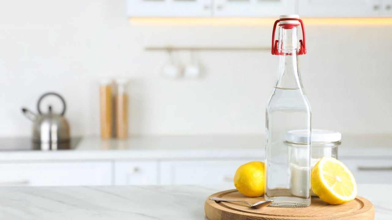 Kimyasala gerek yok! Bu malzeme lekeye, kirece, kokuya meydan okuyor