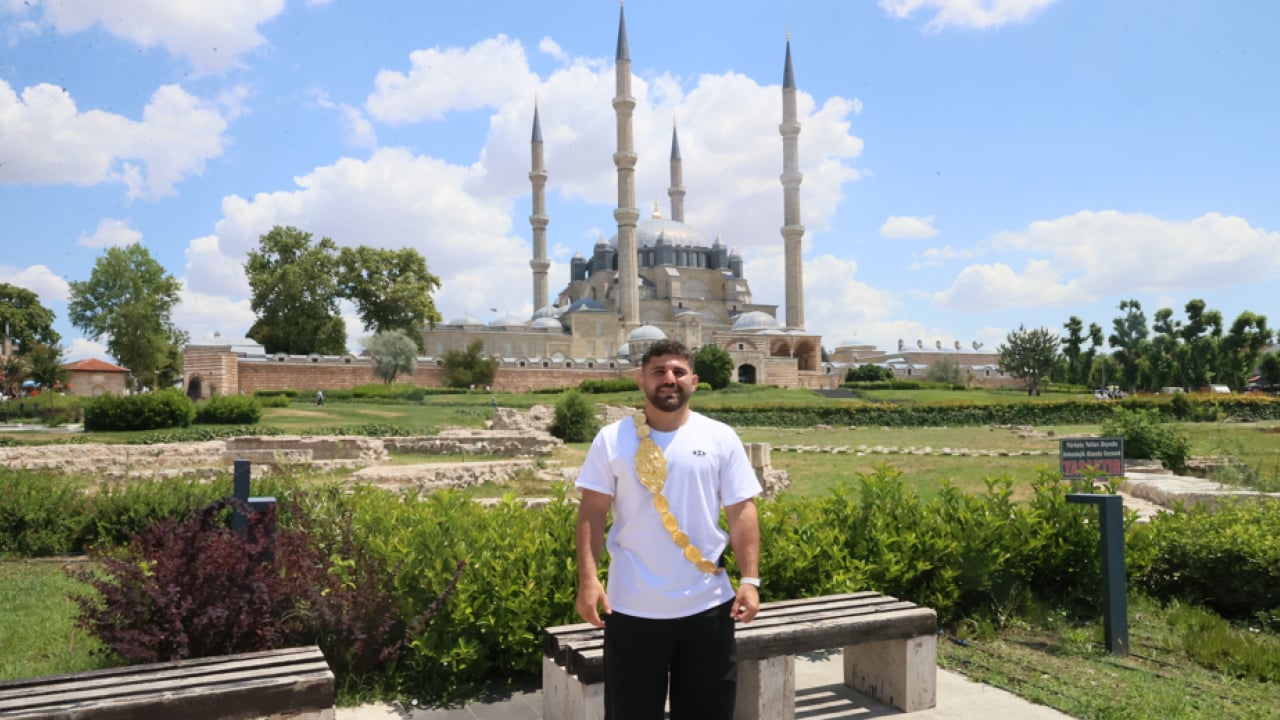 Foto - Kırkpınar başpehlivanı Taş mutluluktan uçuyor: Çocukluk hayalimi gerçekleştirdim