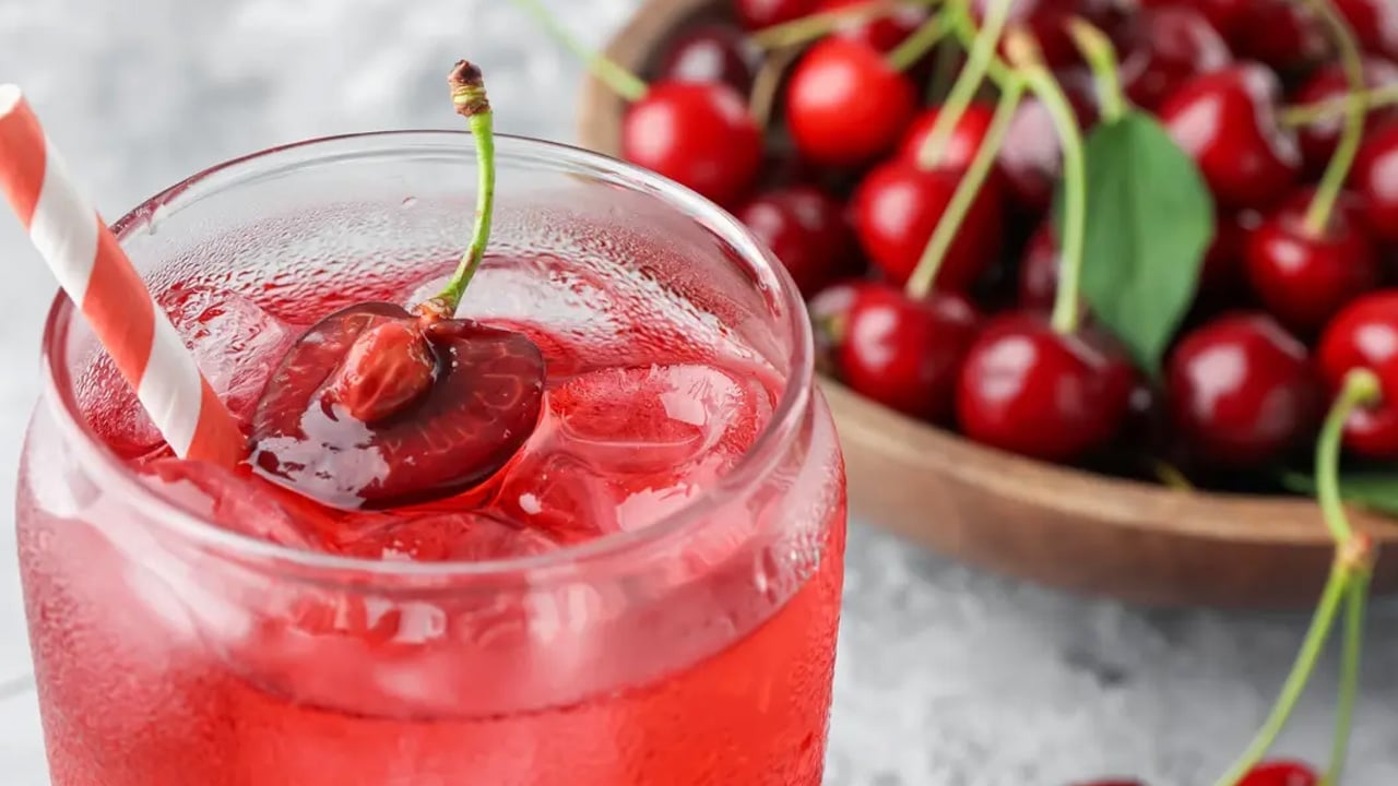 Foto - Kırmızı kirazlı limonata nasıl yapılır? Ev yapımı asırlık eşsiz tarifi şipşak hazırla servis et...
