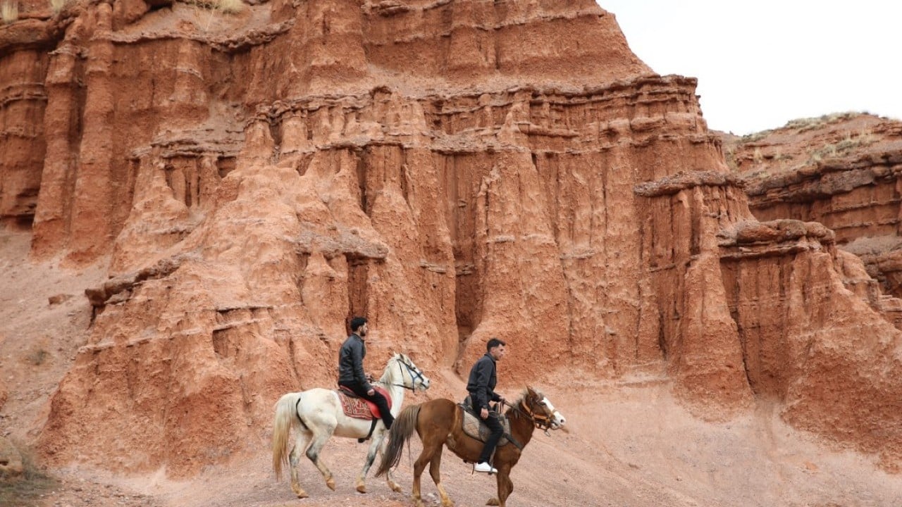 Foto - Kırmızı Periler Diyarı, doğaseverleri atlı safariyle buluşturuyor