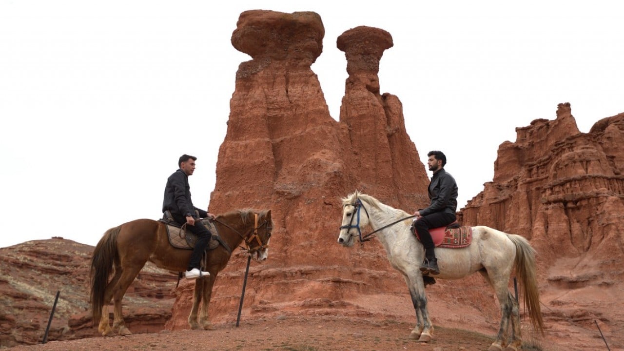 Kırmızı Periler Diyarı, doğaseverleri atlı safariyle buluşturuyor