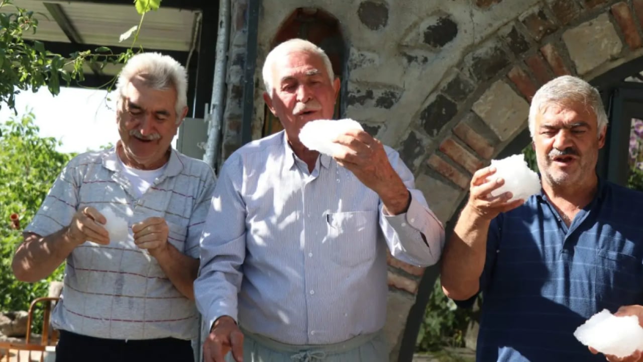 Kışın gömüp yazın yiyorlar! Kayseri'nin serinleten geleneği!