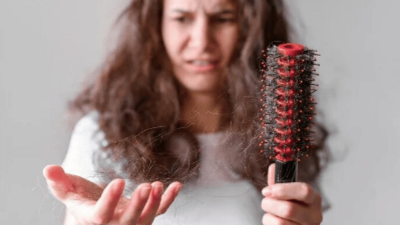 Foto - Saç dökülmesi artıyorsa mutlaka deneyin: En çok uygulanan doğal formül etkisini sürdürmeye devam edecek