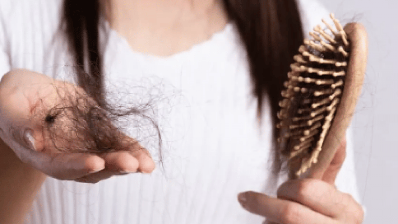 Foto - Saç dökülmesi artıyorsa mutlaka deneyin: En çok uygulanan doğal formül etkisini sürdürmeye devam edecek