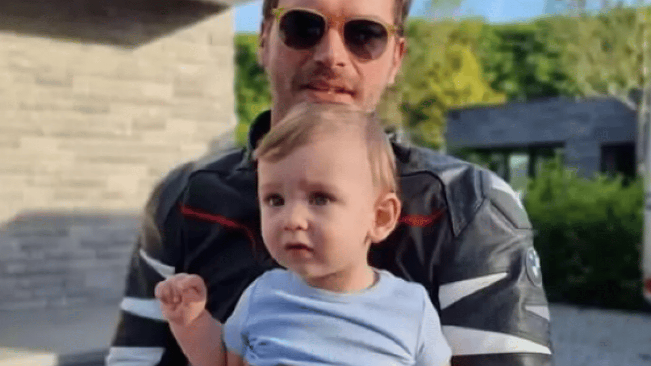 Foto - Kıvanç Tatlıtuğ'dan büyük vefa: Hepsine sahip çıktı!