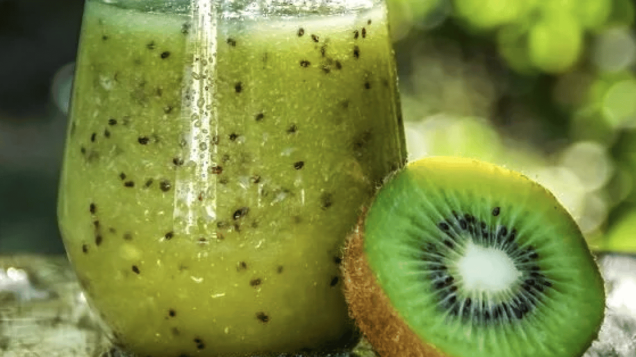 Foto - Kivi deyip geçmeyin! Maske yaparak uygulanabilir: Lekeleri siliyor, Hücreleri onarıyor