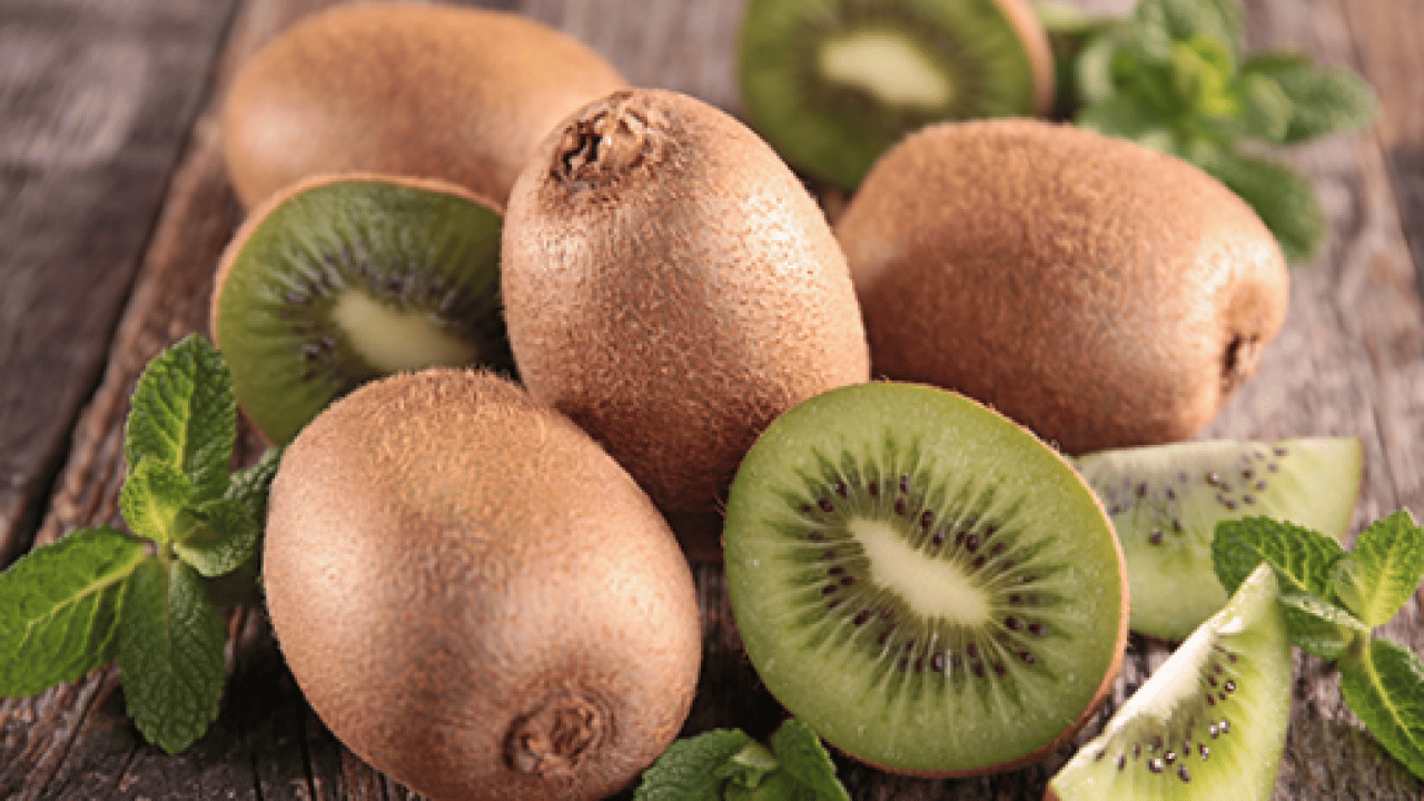 Foto - Kivi deyip geçmeyin! Maske yaparak uygulanabilir: Lekeleri siliyor, Hücreleri onarıyor