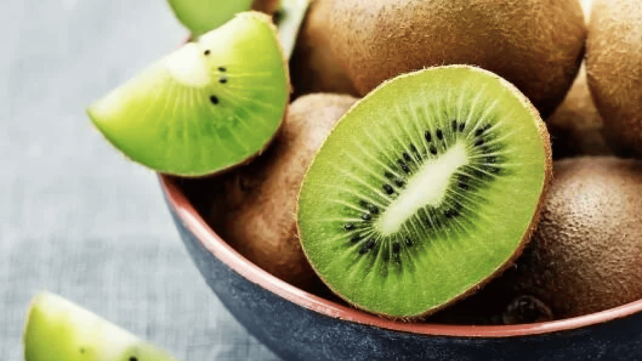 Foto - Kivi deyip geçmeyin! Maske yaparak uygulanabilir: Lekeleri siliyor, Hücreleri onarıyor