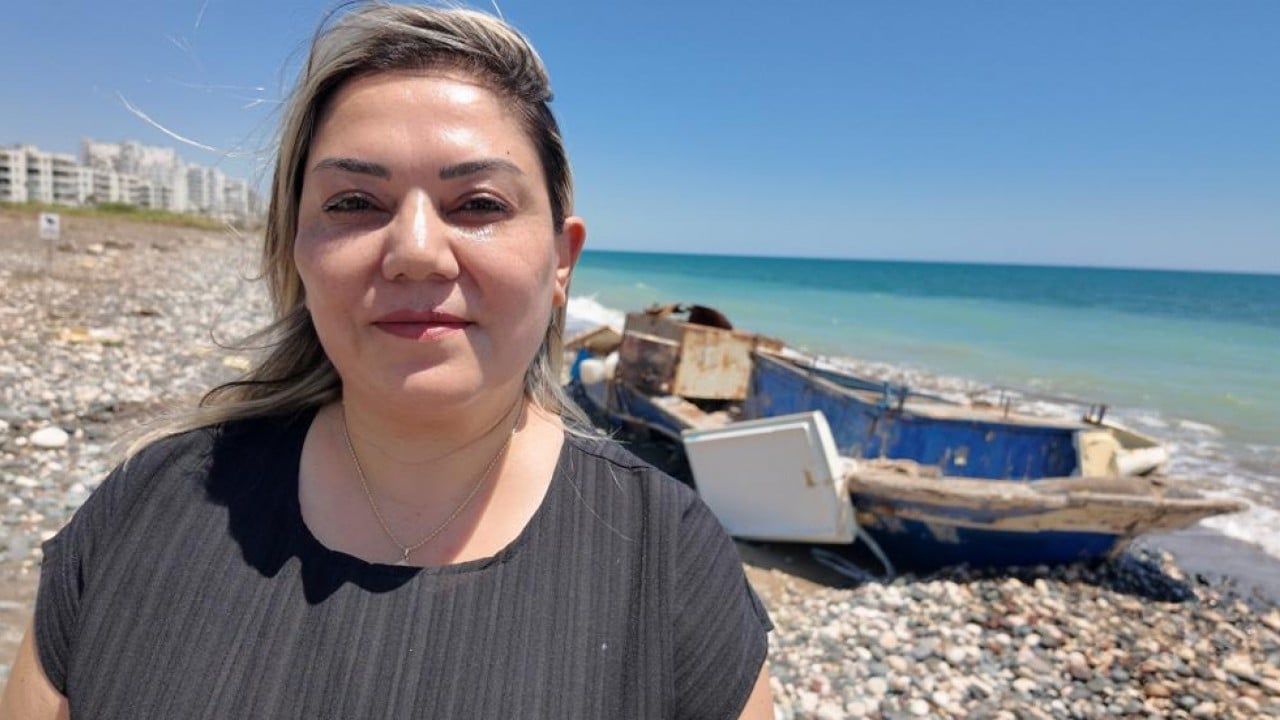 Foto - Kıyıya batık tekne vurdu! Caretta cerattaların yuvalama alanı tehlike altında