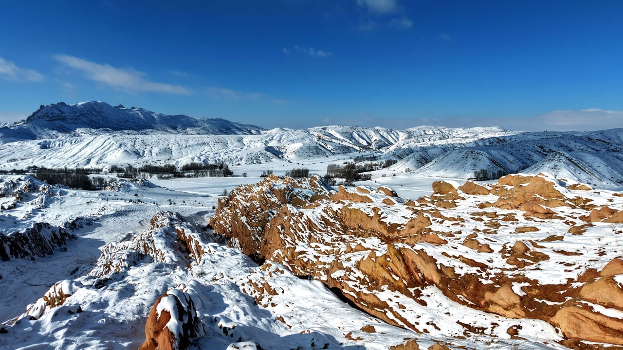 Foto - Kızıl kayalıklar beyaza büründü! Burası Mars değil Sivas