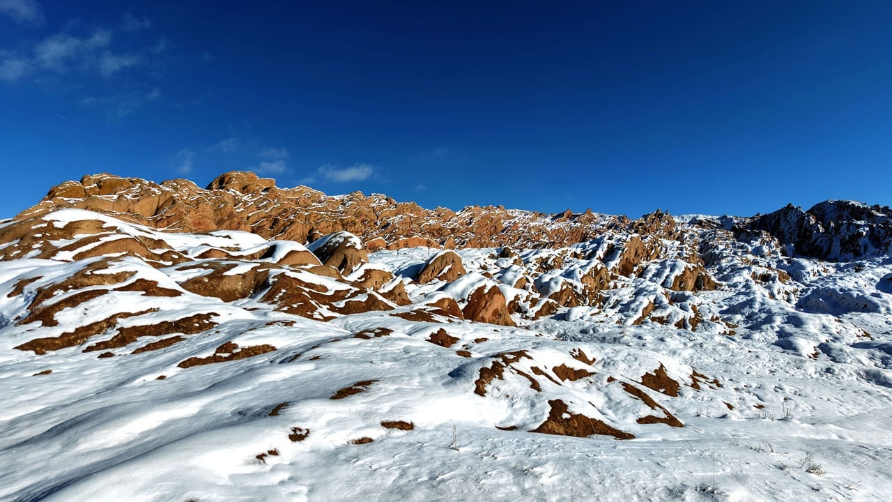 Foto - Kızıl kayalıklar beyaza büründü! Burası Mars değil Sivas