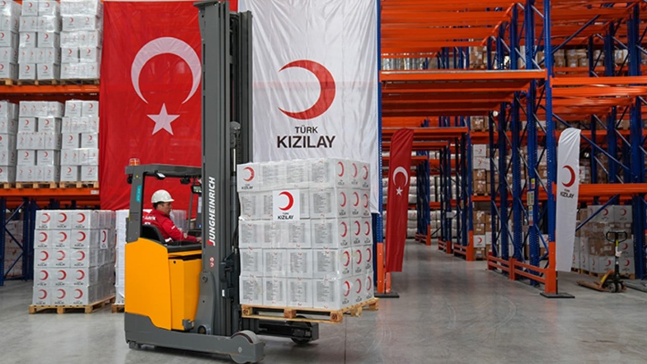 Foto - Kızılay İnsani Yardım tırları İran yolunda