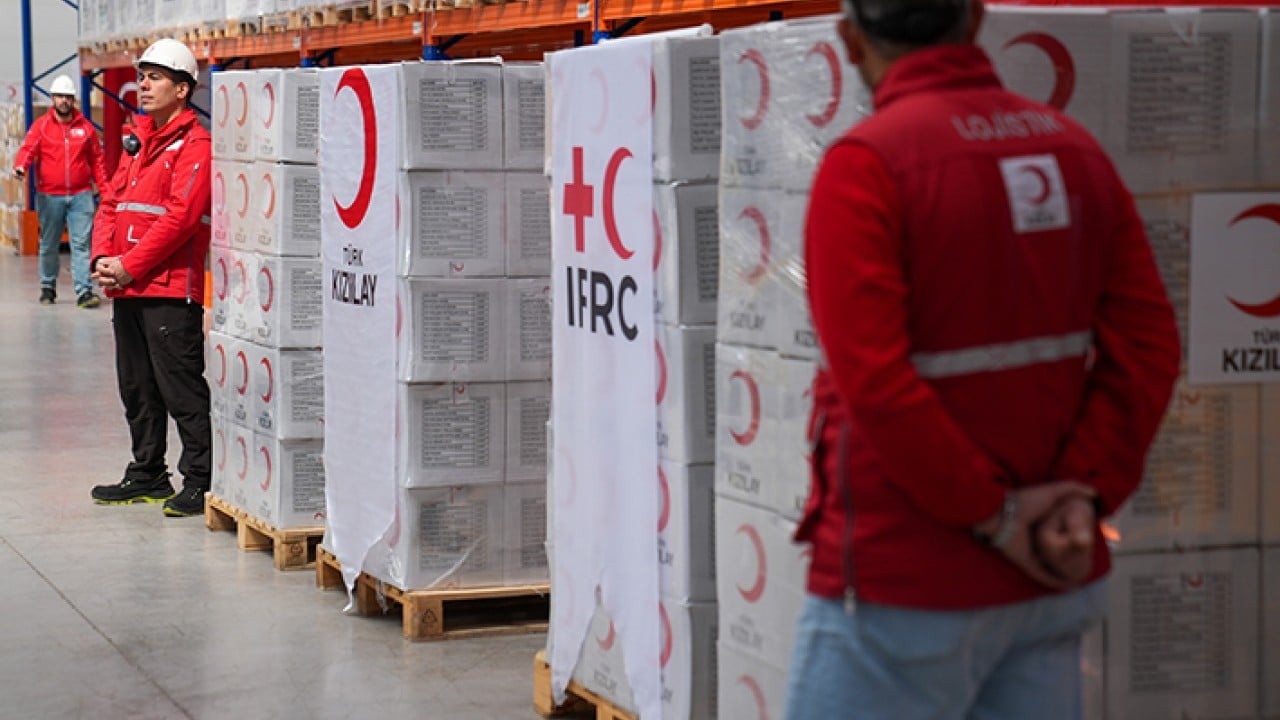 Foto - Kızılay İnsani Yardım tırları İran yolunda