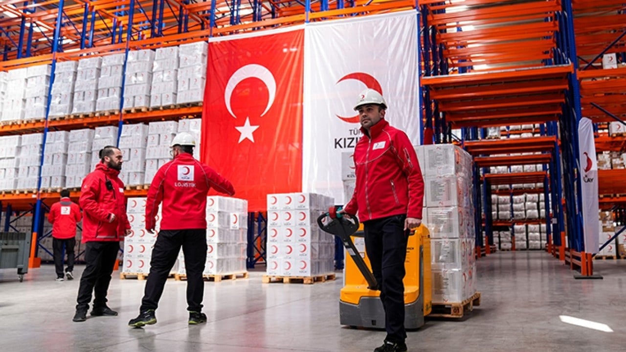 Foto - Kızılay İnsani Yardım tırları İran yolunda