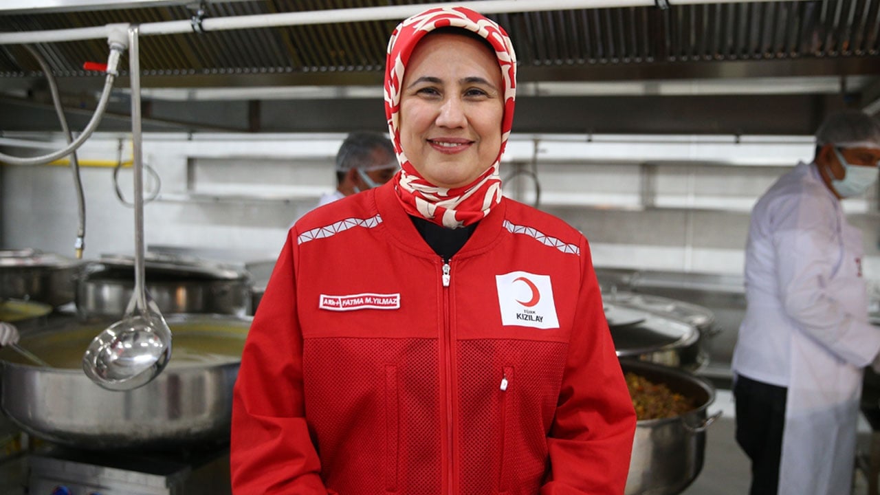 Foto - Kızılay kadar 22 aşevi daha açıyor! Büyüklerimizin ellerini öpmeye kapılarını çalmaya talibiz!