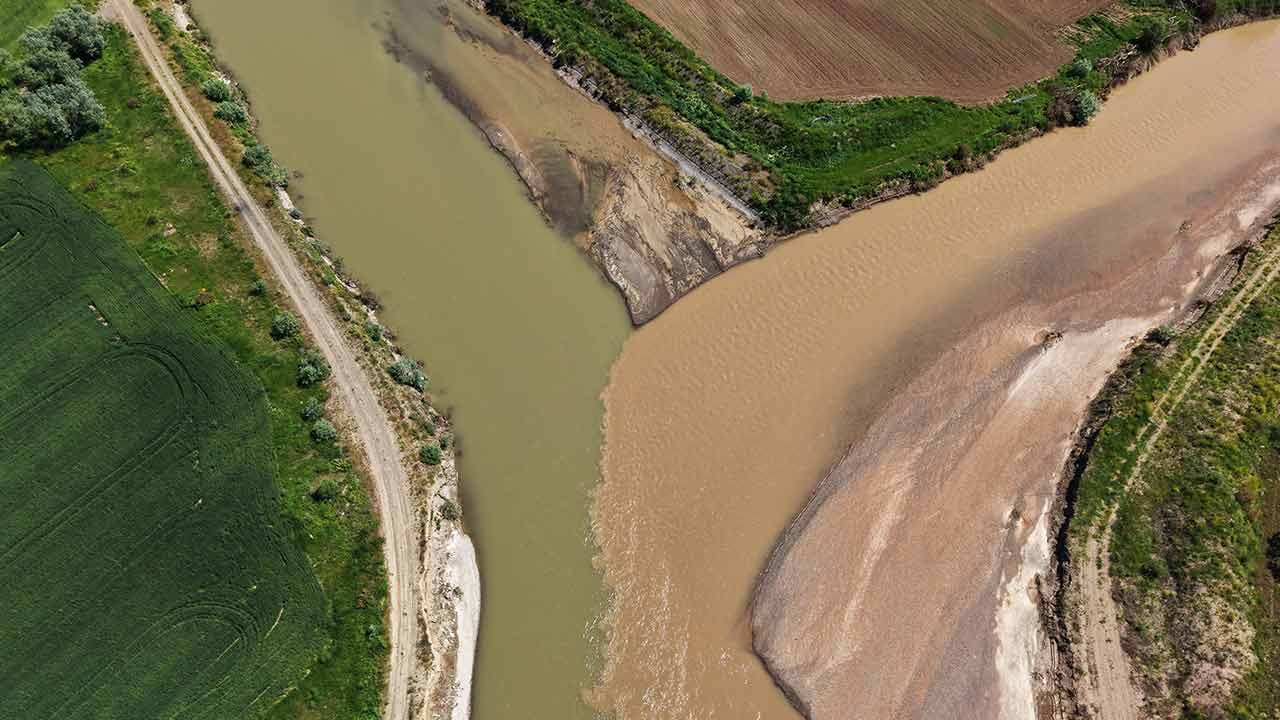Foto - Kızılırmak ile Acısu Irmağı'nın kesiştiği nokta hayran bıraktı