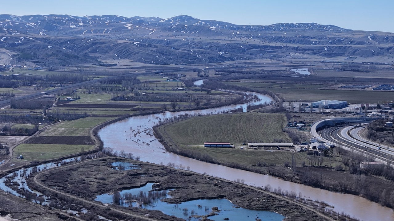 Foto - Kızılırmak’ta şaşırtan tablo... 15 yıl sonra aynı manzara