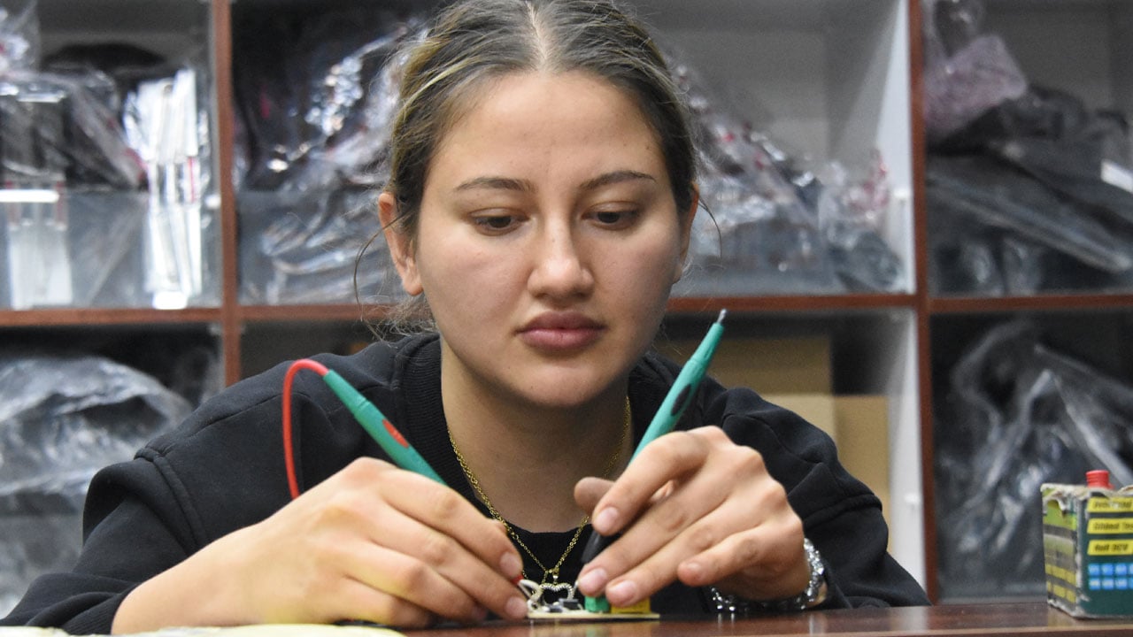 Foto - Kızlarına meslek kazandırdı! 50 yıllık usta ezber bozuyor
