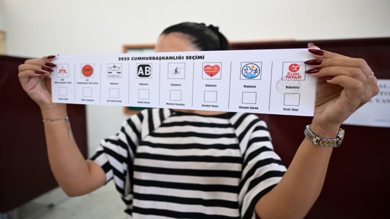 Foto - KKTC’li gazeteciden canlı yayında skandal "Türkiye" çağrısı! Yazıklar olsun size